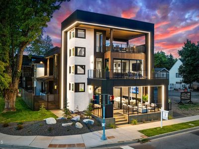 809 E Sherman Ave, Coeur D Alene, ID, 83814