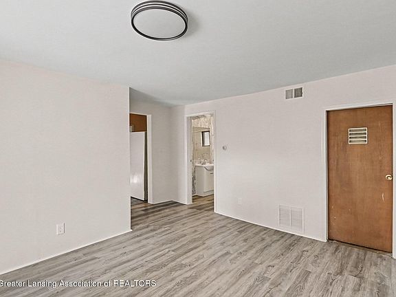 2nd image of 735 Looking Glass Ave