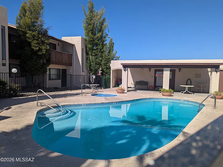 9420 E Speedway Blvd #15 — Photo 11