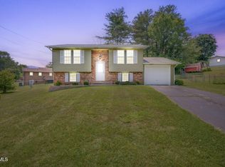 332 Magnolia Ct, Piney Flats, TN 37686