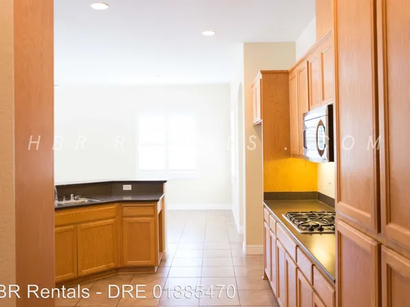 1713 Saint Emillion Ct, Tracy, CA 95304