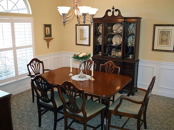 Formal dining room