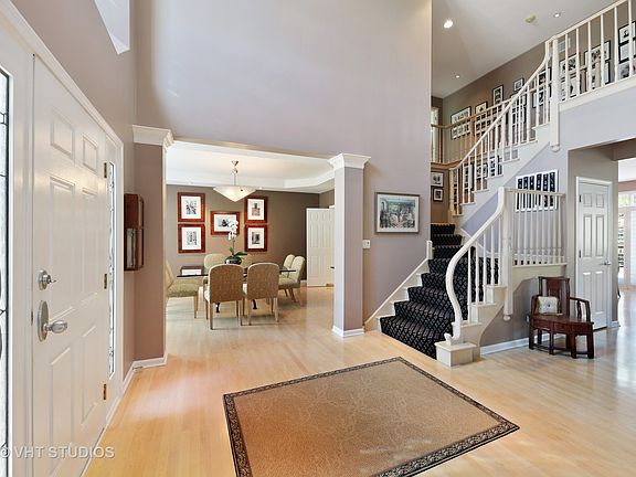 2nd image of 2584 Chedworth Ct