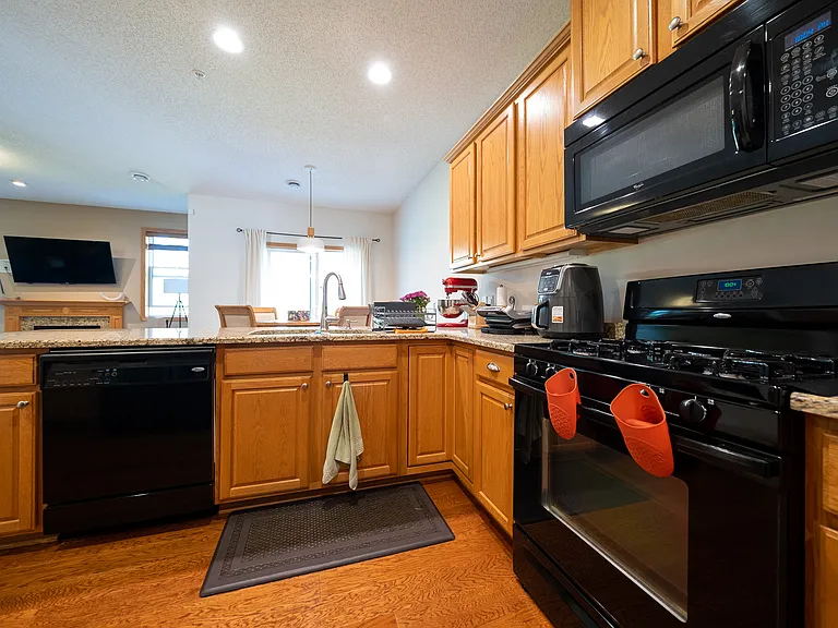15314 Maryland Ave — Photo 9