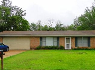 1610 Armistead St, College Station, TX 77840