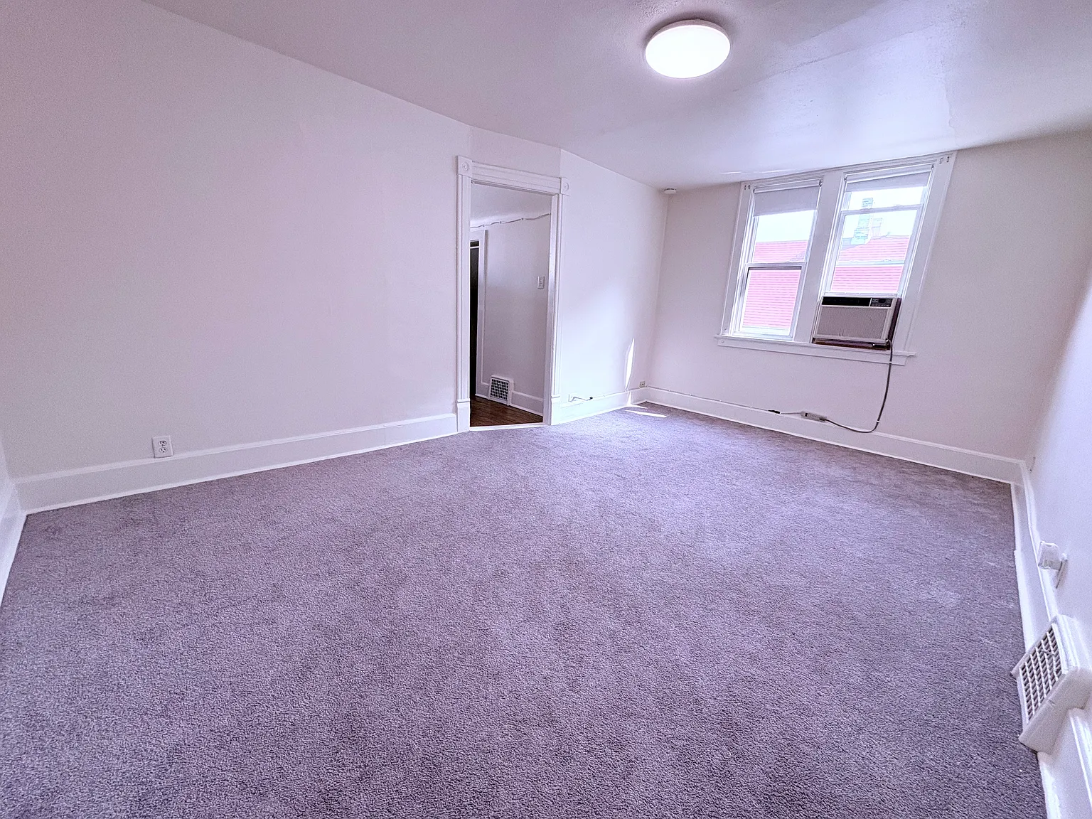 1 bed, 600 sqft, $1,000 — Photo 2