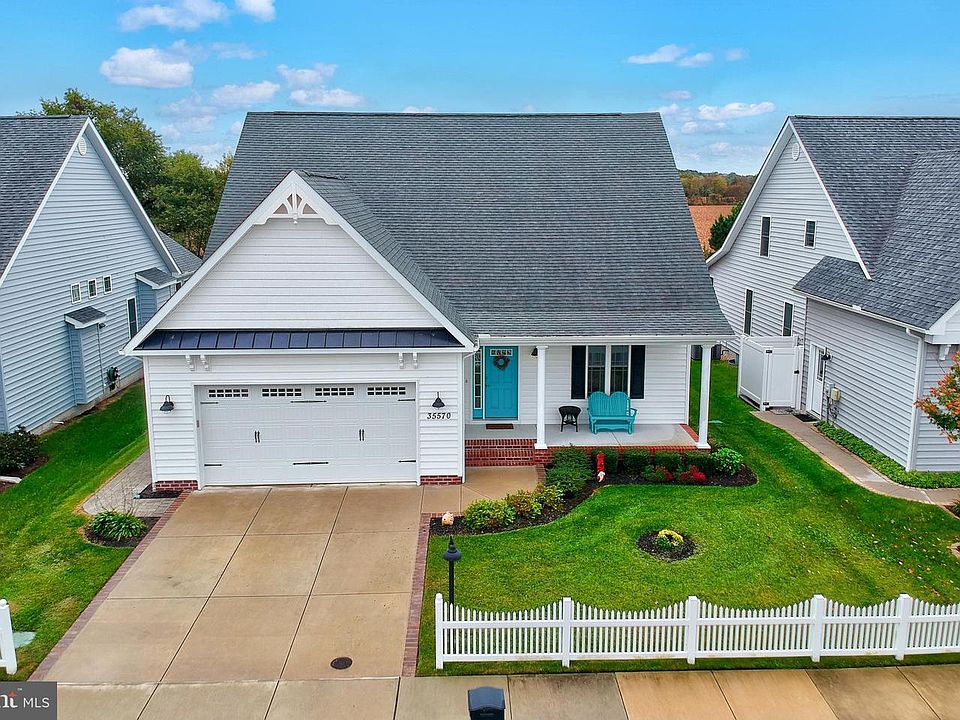 1st image of 35570 Cypress Point Trl