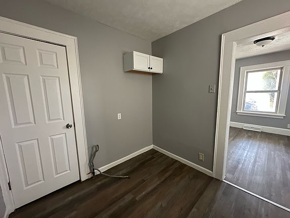 5th image of 2411 Indiana Way NE