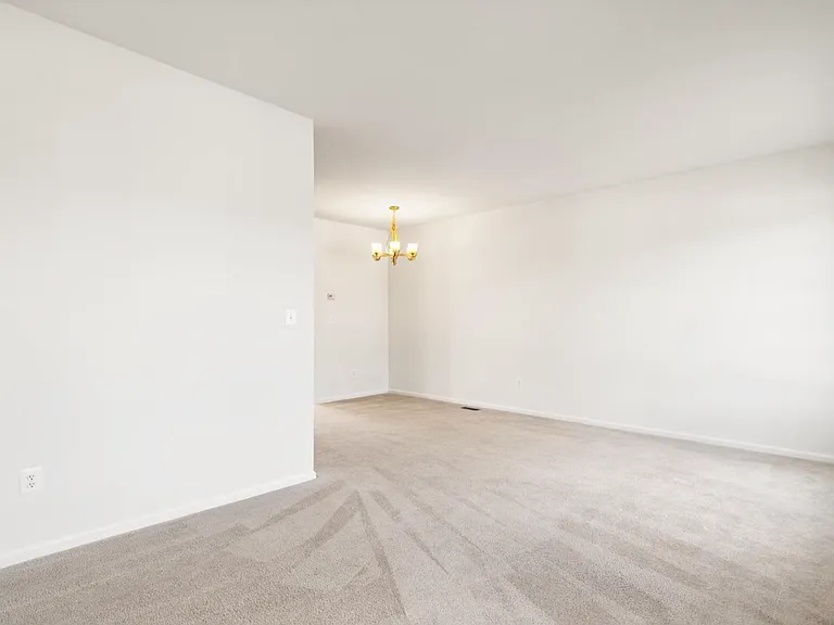 293 Kirby St — Photo 21