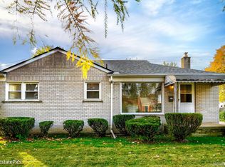 29503 W Chicago St, Livonia, MI 48150