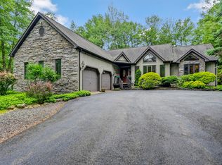 14 Matz Pass, Lake Harmony, PA 18624