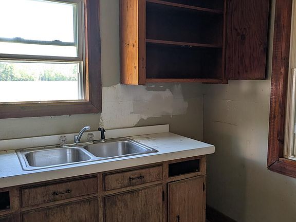 5th image of 1081 Homestead Rd