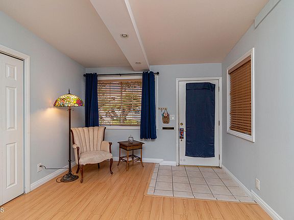 4th image of 3012 Hermosa Ave