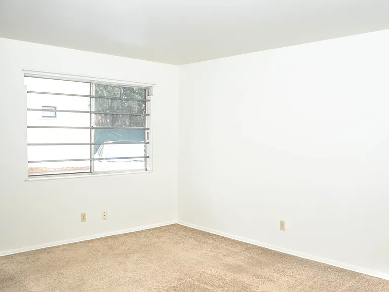 47 Auburn Ave — Photo 4