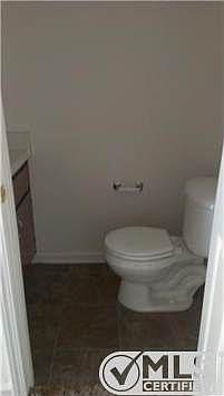 3rd image of 516 Patriot Park Ct Unit B