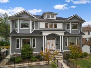 215 Broad Ave, Fairview, NJ 07022