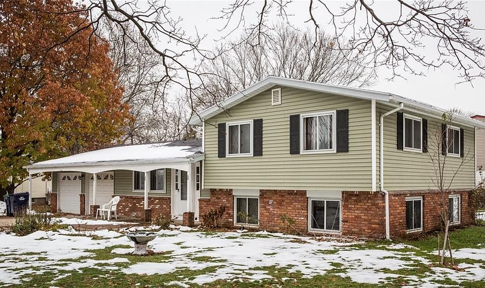 1st image of 15 Southridge Dr