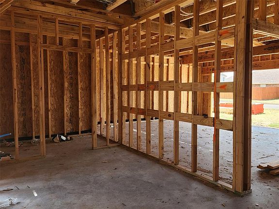 5th image of 3009 Bree Cir