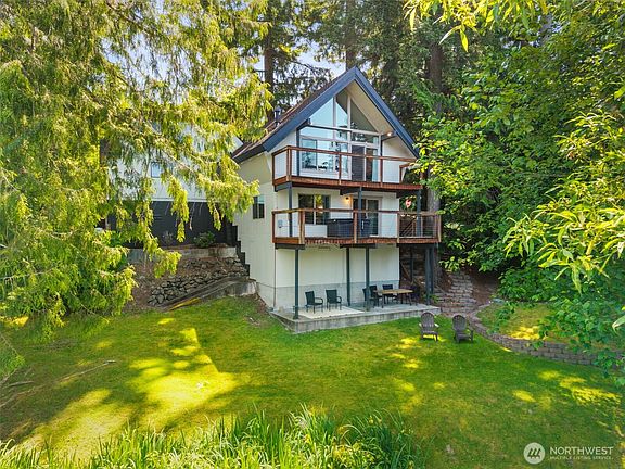 4th image of 12995 Lake Shore Drive NW