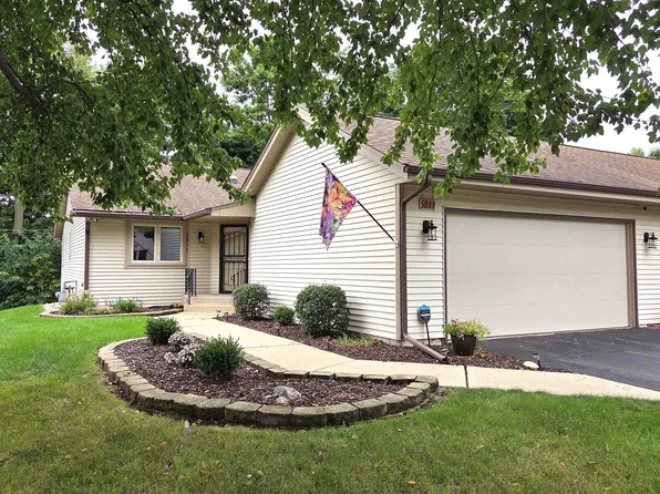 5811 Elaine Dr, Rockford, IL 61108