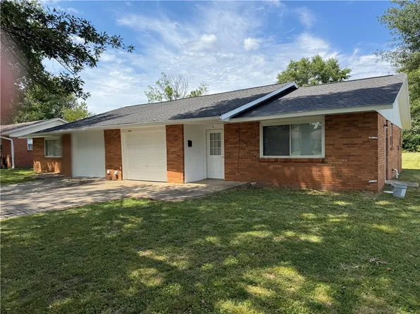 1906 A&b Westwood Ave, Springdale, AR 72762