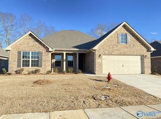 612 Ronnie Dr SE, Hartselle, AL 35640