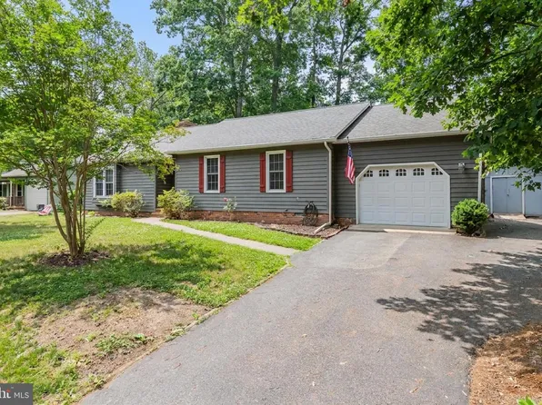 204 Bowen Dr, Fredericksburg, VA 22407