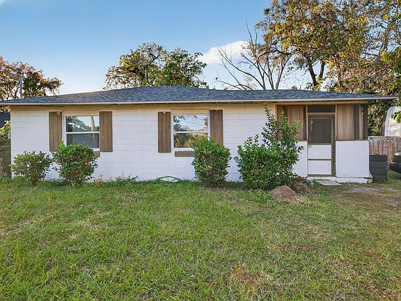 2nd image of 1030 NW 13 Avenue