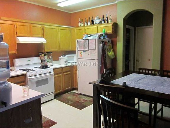 3rd image of 2701 Fishook Cactus Ct