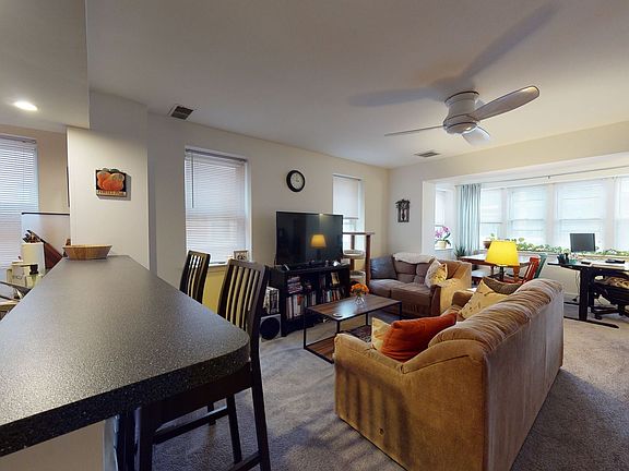 3rd image of 4419-29 Walnut St #29-1
