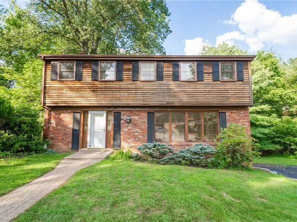 2907 Autumnwood Dr, Glenshaw, PA 15116