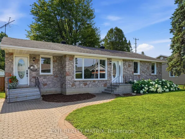 693 Cartier St, Casselman, ON K0A 1M0