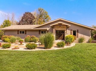 10438 N Lake Shore Dr, Mequon, WI 53092