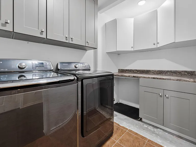 150 Breccia Cv — Photo 23