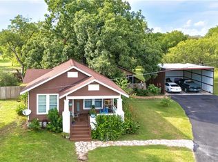 437 E 7th St, Yorktown, TX 78164