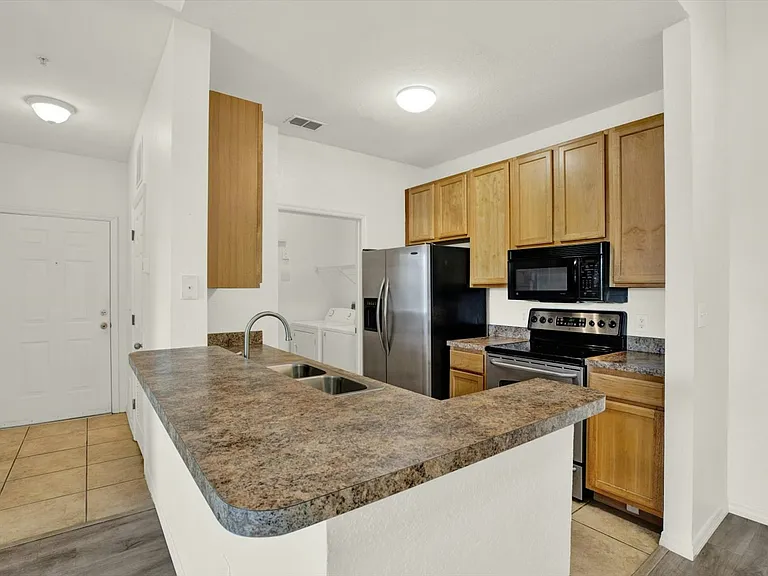 10201 Courtney Palms Blvd #304 — Photo 6
