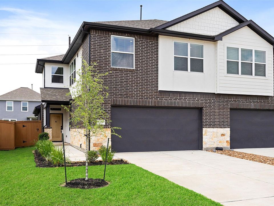 1st image of 2707 Bronze Vista Dr