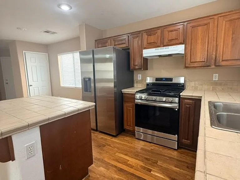 5172 Dillingham Dr — Photo 8