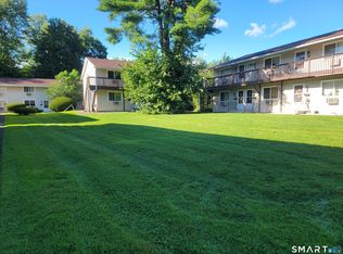 26 Bostwick Arms #26, New Milford, CT 06776