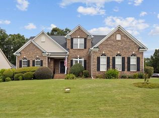 300 Winding River Ln, Simpsonville, SC 29681