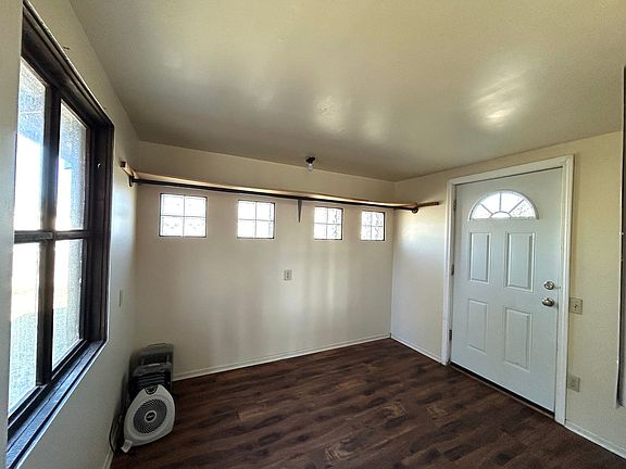2nd image of 414 W 15th Ave