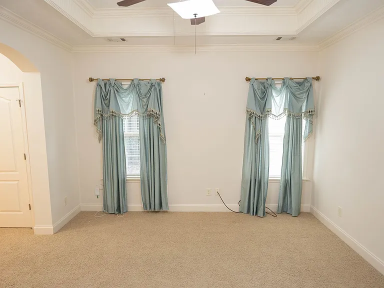 106 Sweet Meadow Ct — Photo 12