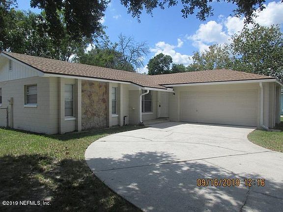 3rd image of 8194 Old English Dr