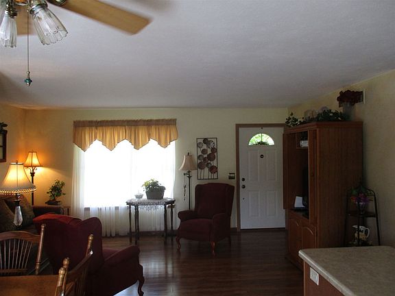 5th image of 2713 Lismore Dr