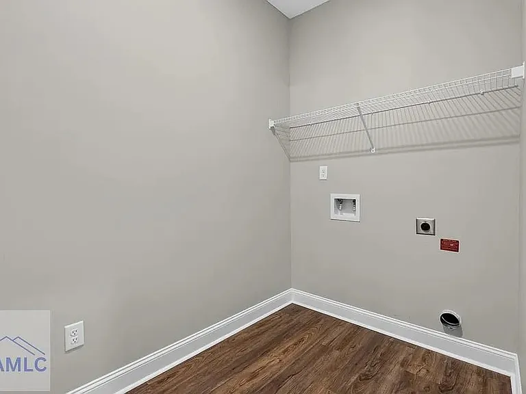 589 Meloney Dr — Photo 11