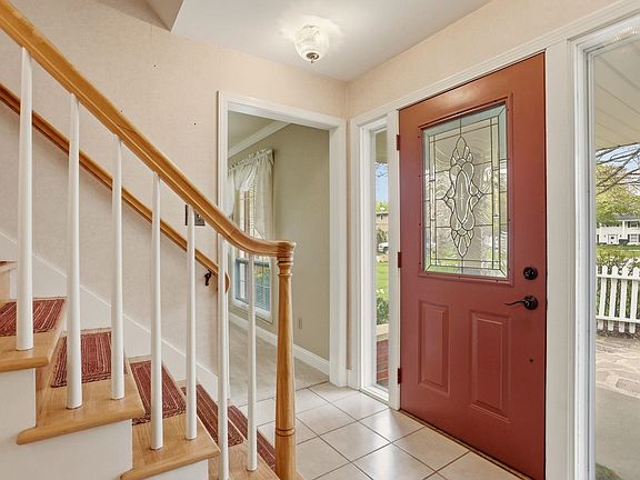 4th image of 5 Mary Lane Ct