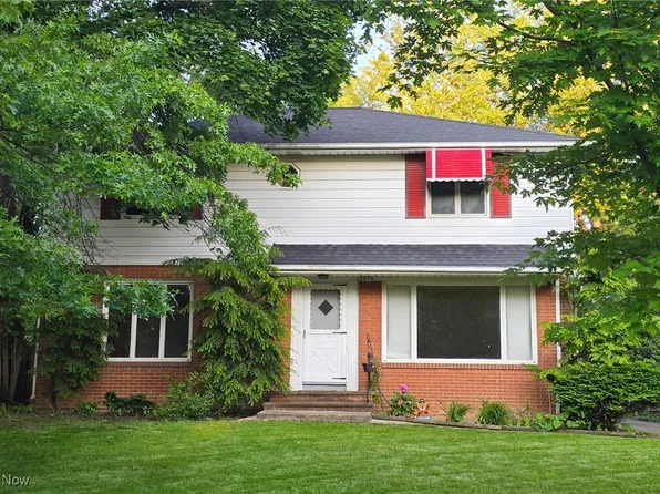 2375 Glendon Rd, University Heights, OH 44118