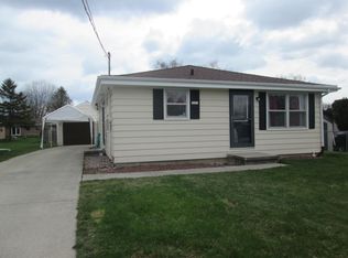 1611 Galax Dr, Manitowoc, WI 54220