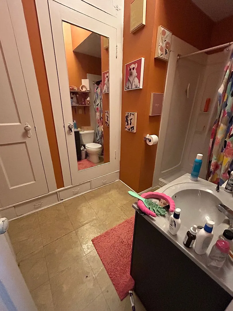 1 Bedroom Apartment Near UW-La Crosse — Photo 1