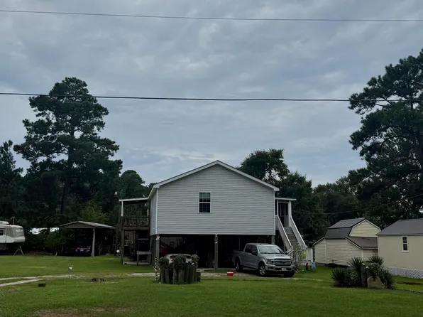 131 Circle Drive, Cedar Point, NC 28584